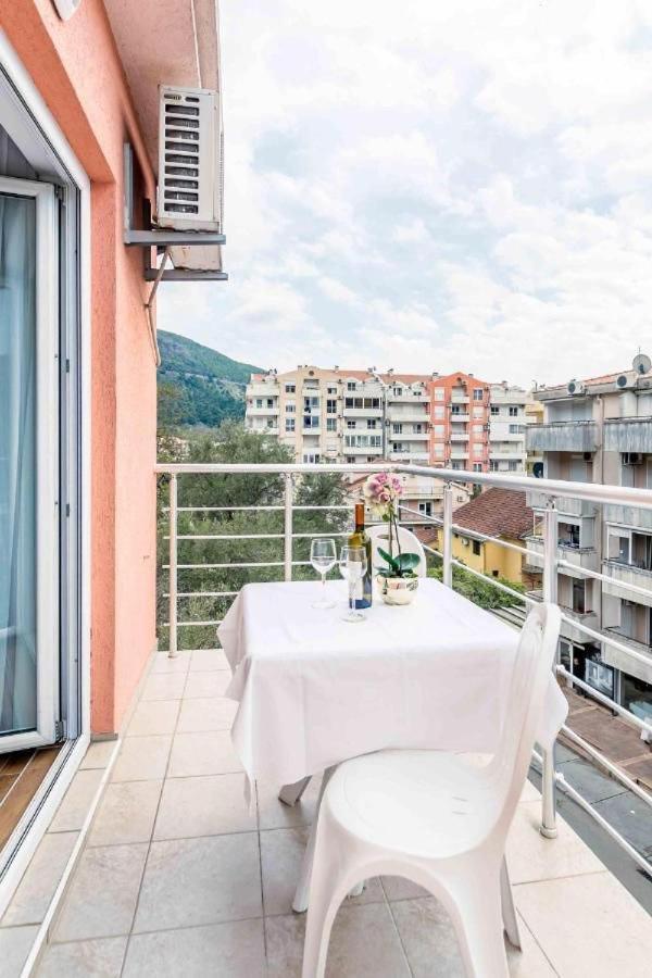 Apartmani Franeta บุดวา ภายนอก รูปภาพ