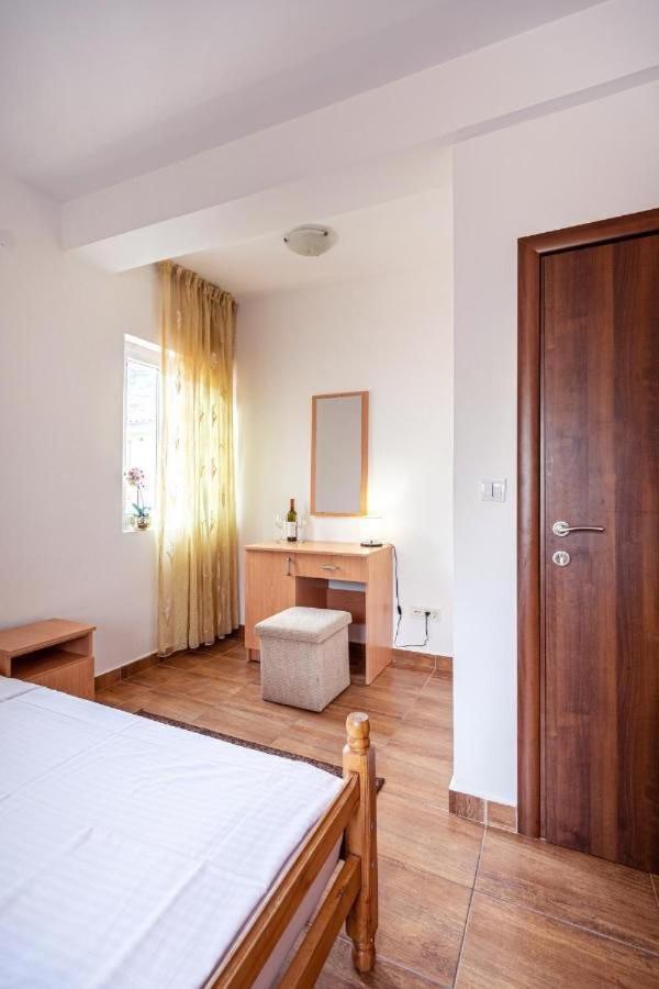Apartmani Franeta บุดวา ภายนอก รูปภาพ