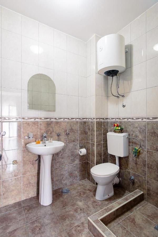 Apartmani Franeta บุดวา ภายนอก รูปภาพ